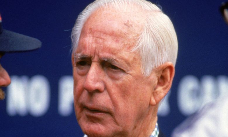 Jack Buck American sports commentator