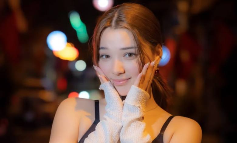 Tina Kitsune Instagram Star